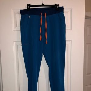 Figs Zamora Jogger Scrubs in blue - size medium tall